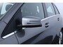 Mercedes-Benz B-klasse 180 Ambition/ 16'' LMV/ LED Koplampen/ Keyless-GO/ Apple + Android/ Regensensor/ Navi/ Airco/ Cruise/ Bluetooth/ Multi. LEDER. Stuur/ PDC V+A/ Chroom.