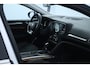 Renault Megane Estate 1.3 TCe Bose/ Automaat/ Trekhaak/ 17'' LMV/ Apple + Android/ Dode-Hoek DET./ Half-Leder/ Lane-Assist./ Camera/ Keyless/ PDC V+a/ Extra getint glas/ DAB+/ Dakrails.