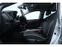 Renault Megane Estate 1.3 TCe Bose/ Automaat/ Trekhaak/ 17'' LMV/ Apple + Android/ Dode-Hoek DET./ Half-Leder/ Lane-Assist./ Camera/ Keyless/ PDC V+a/ Extra getint glas/ DAB+/ Dakrails.