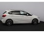 BMW 2-Serie Active Tourer 225xe iPerformance M-Sport Hybrid/ Automaat!/ LED Koplampen/ HUD/ Zwarte Hemel/ 18''LMV/ Stoelverw./ Keyless/ LEDER/ Clima/ Navi/ Cruise/ Bluetooth/ Multi. Sportstuur/ PDC V+A/ Extra getint glas.