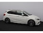 BMW 2-Serie Active Tourer 225xe iPerformance M-Sport Hybrid/ Automaat!/ LED Koplampen/ HUD/ Zwarte Hemel/ 18''LMV/ Stoelverw./ Keyless/ LEDER/ Clima/ Navi/ Cruise/ Bluetooth/ Multi. Sportstuur/ PDC V+A/ Extra getint glas.