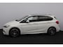 BMW 2-Serie Active Tourer 225xe iPerformance M-Sport Hybrid/ Automaat!/ LED Koplampen/ HUD/ Zwarte Hemel/ 18''LMV/ Stoelverw./ Keyless/ LEDER/ Clima/ Navi/ Cruise/ Bluetooth/ Multi. Sportstuur/ PDC V+A/ Extra getint glas.