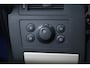 Opel Zafira 1.6 Temptation/ D-Riem verv: 103.000 KM!/ 7-Persoons/ Trekhaak/ Navi/ Clima/ Cruise/ Elek. pakket/ Radio-CD AUX/ Multi. Stuur/ Mistl./ PDC V+A/ Dakrails.