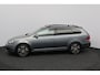 Volkswagen Golf Variant 1.4 TSI Comfortline/ D-Ketting verv: 190.000KM!/ Trekhaak/ 16'' LMV/ Apple + Android/ Clima/ Cruise/ Elek. pakket/ Isofix/ Bluetooth/ Armsteun/ Multi. LEDER. Stuur/ 16'' LMv/ Extra getint glas.