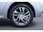 Peugeot 208 1.2 PureTech Active Pack /LED Koplampen /DAB+! /Apple + Android /Lane Assist /Navi /Airco /Cruise /Elek. pakket /Bluetooth /PDC /16"LMV /LED Dagrijverl. /Isofix.