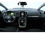 Renault Scenic 1.2 TCe Collection/ 20'' LMV/ Trekhaak/ Keyless/ Dode-Hoek DET./ Two-Tone/ Apple + Android/ Half-Leder/ Camera/ Navi/ Clima/ Cruise/ Elek. pakket/ Isofix/ Bluetooth/ Multi. LEDER. Stuur/ Mistl./ PDC V+A/ Extra G