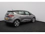 Renault Scenic 1.2 TCe Collection/ 20'' LMV/ Trekhaak/ Keyless/ Dode-Hoek DET./ Two-Tone/ Apple + Android/ Half-Leder/ Camera/ Navi/ Clima/ Cruise/ Elek. pakket/ Isofix/ Bluetooth/ Multi. LEDER. Stuur/ Mistl./ PDC V+A/ Extra G