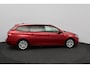 Peugeot 308 SW 1.2 PureTech Style/ D-Riem verv: 128.000 KM!/ DEALER ONDERHOUDEN!/ Trekhaak/ Panorama-Dak/ DAB+/ Extra getint glas/ PDC/ Navi/ Clima/ Cruise/ Bluetooth/ Multi. LEDER. Stuur/ Mistl./ Chroom/ Dakrails.