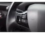 Peugeot 308 SW 1.2 PureTech Style/ D-Riem verv: 128.000 KM!/ DEALER ONDERHOUDEN!/ Trekhaak/ Panorama-Dak/ DAB+/ Extra getint glas/ PDC/ Navi/ Clima/ Cruise/ Bluetooth/ Multi. LEDER. Stuur/ Mistl./ Chroom/ Dakrails.