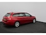 Peugeot 308 SW 1.2 PureTech Style/ D-Riem verv: 128.000 KM!/ DEALER ONDERHOUDEN!/ Trekhaak/ Panorama-Dak/ DAB+/ Extra getint glas/ PDC/ Navi/ Clima/ Cruise/ Bluetooth/ Multi. LEDER. Stuur/ Mistl./ Chroom/ Dakrails.