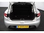 Renault Clio 0.9 TCe Limited/ Stoelverw./ Keyless/ Regensensor/ Apple + Android/ DAB+/ Navi/ Clima/ Cruise/ Elek. pakket/ Isofix/ Bluetooth/ Multi. LEDER. Stuur/ Mistl./ LED Dagrijverl.