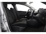 Renault Clio 0.9 TCe Limited/ Stoelverw./ Keyless/ Regensensor/ Apple + Android/ DAB+/ Navi/ Clima/ Cruise/ Elek. pakket/ Isofix/ Bluetooth/ Multi. LEDER. Stuur/ Mistl./ LED Dagrijverl.
