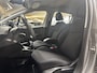 Peugeot 208 1.2 PureTech Signature/ LED Dagrijverl./ Apple+Android/ DAB+/ Airco/ Navi/ Cruise/ Bluetooth/ Multi.LEDER.Stuur/ Elek.Pakket/ Isofix/ PDC Achter.