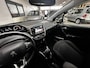 Peugeot 208 1.2 PureTech Signature/ Airco!/ Navi/ Bluetooth/Multi.LEDER.Stuur/ Elek.Pakket/ Isofix/ PDC achter/ Metallic Lak.