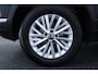 Volkswagen T-Roc 1.5 TSI Style Business/ Trekhaak/ Elek. Kofferklep/ Apple + Android/ DAB+/ Navi/ Airco/ Adaptive Cruise/ Lane-Assist./ Elek. pakket/ Isofix/ Bluetooth/ Multi. LEDER. Stuur/ 16'' LMV/ Mistl./ PDC/ LED Dagrijverl.