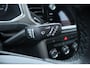 Volkswagen T-Roc 1.5 TSI Style Business/ Trekhaak/ Elek. Kofferklep/ Apple + Android/ DAB+/ Navi/ Airco/ Adaptive Cruise/ Lane-Assist./ Elek. pakket/ Isofix/ Bluetooth/ Multi. LEDER. Stuur/ 16'' LMV/ Mistl./ PDC/ LED Dagrijverl.