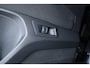 Volkswagen T-Roc 1.5 TSI Style Business/ Trekhaak/ Elek. Kofferklep/ Apple + Android/ DAB+/ Navi/ Airco/ Adaptive Cruise/ Lane-Assist./ Elek. pakket/ Isofix/ Bluetooth/ Multi. LEDER. Stuur/ 16'' LMV/ Mistl./ PDC/ LED Dagrijverl.