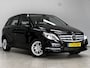Mercedes-Benz B-klasse 180 Ambition/ Bi-Xenon/ Stoelverw./ PDC V+A/ Navi/ Airco/ Cruise/ Elek. pakket/ Isofix/ Bluetooth/ Armsteun/ Multi. LEDER. Stuur.
