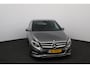 Mercedes-Benz B-klasse 180 Business Solution/ Trekhaak/ 18'' LMV/ LED Koplampen/ Camera/ Keyless-GO/ Stoelverw./ Zwarte-Hemel/ Sportstoelen/ Navi/ Bluetooth/ Multi. Sportstuur/ PDC V+A/ Chroom/ Extra getint glas.