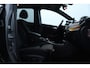 Mercedes-Benz B-klasse 180 Business Solution/ Trekhaak/ 18'' LMV/ LED Koplampen/ Camera/ Keyless-GO/ Stoelverw./ Zwarte-Hemel/ Sportstoelen/ Navi/ Bluetooth/ Multi. Sportstuur/ PDC V+A/ Chroom/ Extra getint glas.