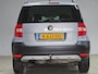 Skoda Yeti 1.2 TSI Comfort/ Trekhaak/ Automaat/ 16'' LMV/ Extra getint glas/ PDC/ Airco/ LEDER. Stuur/ Isofix/ Armsteun/ Dagrijverl./ Metallic lak.