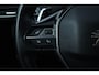 Peugeot 3008 1.2 PureTech Allure/ D-Riem verv: 95.000 Kilometer!/ Automaat/ Trekhaak/ Virtual Dashb./ 18'' LMV/ LED Koplampen/ Half-Leder/ Keyless/ Dode-Hoek DET./ Apple + Android/ Lane-Assist./ Extra getint glas/ Bluetooth/