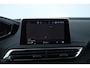 Peugeot 3008 1.2 PureTech Allure/ D-Riem verv: 95.000 Kilometer!/ Automaat/ Trekhaak/ Virtual Dashb./ 18'' LMV/ LED Koplampen/ Half-Leder/ Keyless/ Dode-Hoek DET./ Apple + Android/ Lane-Assist./ Extra getint glas/ Bluetooth/