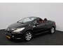 Peugeot 307 CC 2.0-16V/ Automaat!/ Leder/ Elek. Kap/ Stoelverw./ 16'' LMv/ Clima/ Cruise/ Elek. pakket/ LEDER. Stuur/ Mistl./ Getint glas/ PDC/ Metallic lak.