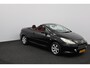 Peugeot 307 CC 2.0-16V/ Automaat!/ Leder/ Elek. Kap/ Stoelverw./ 16'' LMv/ Clima/ Cruise/ Elek. pakket/ LEDER. Stuur/ Mistl./ Getint glas/ PDC/ Metallic lak.