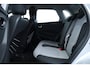 Renault Captur 0.9 TCe Dynamique/ Trekhaak!/ LED Dagrijverl./ Keyless/ 17''LMV/ Clima/ Navi/ Cruise/ Bluetooth/ Multi.LEDER.Stuur/ Elek.pakket/ Isofix/ Metallic Lak.