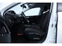 Peugeot 308 1.2 PureTech Active /D-Riem Verv. 180.000KM! /Trekhaak! /Apple + Android /DAB+! /Navi /Climat /Cruise /Elek. pakket /Bluetooth /LED Dagrijverl. /16"LMV /Getint glas /PDC /Isofix /Armsteun.