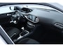 Peugeot 308 1.2 PureTech Active /D-Riem Verv. 180.000KM! /Trekhaak! /Apple + Android /DAB+! /Navi /Climat /Cruise /Elek. pakket /Bluetooth /LED Dagrijverl. /16"LMV /Getint glas /PDC /Isofix /Armsteun.