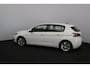 Peugeot 308 1.2 PureTech Active /D-Riem Verv. 180.000KM! /Trekhaak! /Apple + Android /DAB+! /Navi /Climat /Cruise /Elek. pakket /Bluetooth /LED Dagrijverl. /16"LMV /Getint glas /PDC /Isofix /Armsteun.