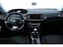 Peugeot 308 1.2 PureTech Active /D-Riem Verv. 180.000KM! /Trekhaak! /Apple + Android /DAB+! /Navi /Climat /Cruise /Elek. pakket /Bluetooth /LED Dagrijverl. /16"LMV /Getint glas /PDC /Isofix /Armsteun.