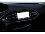 Peugeot 308 1.2 PureTech Active /D-Riem Verv. 180.000KM! /Trekhaak! /Apple + Android /DAB+! /Navi /Climat /Cruise /Elek. pakket /Bluetooth /LED Dagrijverl. /16"LMV /Getint glas /PDC /Isofix /Armsteun.