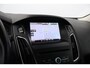 Ford Focus Wagon 1.0 Titanium Edition/ Voorruitverw./ 17'' LMV/ PDC V+A/ Navi/ Clima/ Cruise/ Elek. pakket/ Isofix/ Bluetooth/ Armsteun/ Multi. LEDER. Stuur/ Mistl./ Chroom/ Dakrails.