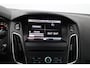 Ford Focus Wagon 1.0 Titanium Edition/ Voorruitverw./ 17'' LMV/ PDC V+A/ Navi/ Clima/ Cruise/ Elek. pakket/ Isofix/ Bluetooth/ Armsteun/ Multi. LEDER. Stuur/ Mistl./ Chroom/ Dakrails.