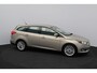 Ford Focus Wagon 1.0 Titanium Edition/ Voorruitverw./ 17'' LMV/ PDC V+A/ Navi/ Clima/ Cruise/ Elek. pakket/ Isofix/ Bluetooth/ Armsteun/ Multi. LEDER. Stuur/ Mistl./ Chroom/ Dakrails.