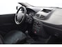Renault Clio 1.2 TCE Business Line/ Dealer Onderhouden!/ 15'' LMV/ 5-Drs/ Airco/ C.V. Afstand/ Elek. pakket/ Isofix/ Radio-CD/ Mistl./ Getint glas/ Metallic lak.