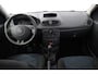 Renault Clio 1.2 TCE Business Line/ Dealer Onderhouden!/ 15'' LMV/ 5-Drs/ Airco/ C.V. Afstand/ Elek. pakket/ Isofix/ Radio-CD/ Mistl./ Getint glas/ Metallic lak.