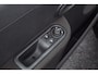 Renault Clio 1.2 TCE Business Line/ Dealer Onderhouden!/ 15'' LMV/ 5-Drs/ Airco/ C.V. Afstand/ Elek. pakket/ Isofix/ Radio-CD/ Mistl./ Getint glas/ Metallic lak.
