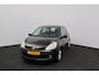 Renault Clio 1.2 TCE Business Line/ Dealer Onderhouden!/ 15'' LMV/ 5-Drs/ Airco/ C.V. Afstand/ Elek. pakket/ Isofix/ Radio-CD/ Mistl./ Getint glas/ Metallic lak.