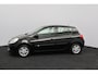 Renault Clio 1.2 TCE Business Line/ Dealer Onderhouden!/ 15'' LMV/ 5-Drs/ Airco/ C.V. Afstand/ Elek. pakket/ Isofix/ Radio-CD/ Mistl./ Getint glas/ Metallic lak.