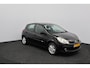 Renault Clio 1.2 TCE Business Line/ Dealer Onderhouden!/ 15'' LMV/ 5-Drs/ Airco/ C.V. Afstand/ Elek. pakket/ Isofix/ Radio-CD/ Mistl./ Getint glas/ Metallic lak.