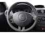 Renault Clio 1.2 TCE Business Line/ Dealer Onderhouden!/ 15'' LMV/ 5-Drs/ Airco/ C.V. Afstand/ Elek. pakket/ Isofix/ Radio-CD/ Mistl./ Getint glas/ Metallic lak.