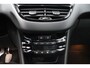 Peugeot 2008 1.2 PureTech Allure/ Riem V.V. 52.000 km !/Pano-Dak! /Trekhaak! /Apple + Android /DAB+! /Navi /Climat /Cruise /Elek. pakket /Bluetooth /Regensensor /16"LMV /Extra getint glas /PDC /LED Dagrijverl. /Dakrails /Isof