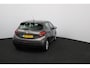 Peugeot 208 1.2 PureTech Active/ D-RIEM VERV: 63.000 KM!/ DEALER ONDERHOUDEN!/ 5-Drs/ Apple + Android/ Navi/ Airco/ Cruise/ Elek. pakket/ Isofix/ Bluetooth/ Armsteun/ Multi. LEDER. Stuur/ Dakspoiler/ LED Dagrijverl.