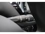 Peugeot 208 1.2 PureTech Active/ D-RIEM VERV: 63.000 KM!/ DEALER ONDERHOUDEN!/ 5-Drs/ Apple + Android/ Navi/ Airco/ Cruise/ Elek. pakket/ Isofix/ Bluetooth/ Armsteun/ Multi. LEDER. Stuur/ Dakspoiler/ LED Dagrijverl.