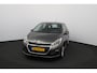 Peugeot 208 1.2 PureTech Active/ D-RIEM VERV: 63.000 KM!/ DEALER ONDERHOUDEN!/ 5-Drs/ Apple + Android/ Navi/ Airco/ Cruise/ Elek. pakket/ Isofix/ Bluetooth/ Armsteun/ Multi. LEDER. Stuur/ Dakspoiler/ LED Dagrijverl.