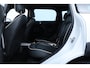 MINI Countryman 1.6 Cooper S Chili/ Automaat/ 184pk!/ Two-Tone/ Panorama-Dak/ 18'' LMV/ Bi-Xenon/ Keyless/ Stoelverw./ Zwarte-Hemel/ Leder/ Multi. LEDER. Stuur/ PDC/ Chroom.